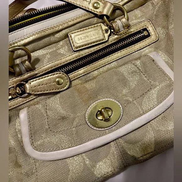Authentic Coach purse - Picture 3 of 13